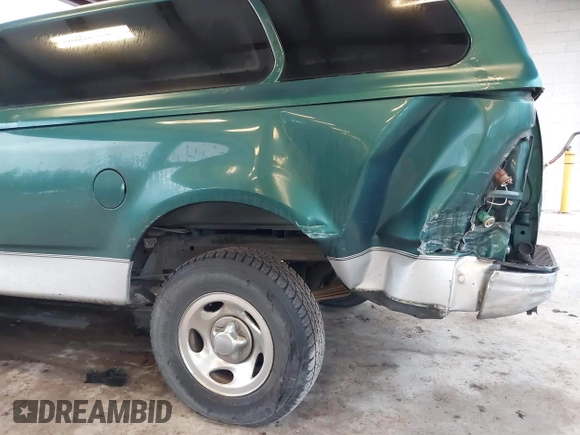 1999 Ford F-150 with VIN 2FTRX17L9XCA19030, listed as a IAAI auction lot 41232157 with Not provided miles and . Bid and sale history available at DreamBid. Image 6.