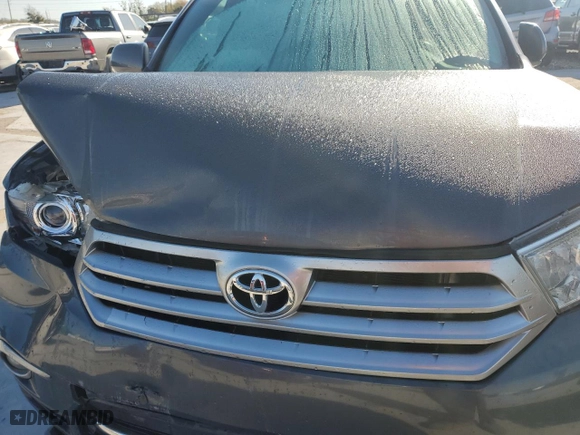 2013 Toyota Highlander Limited with VIN 5TDYK3EHXDS124308, listed as a Copart auction lot 46816875 with 104,832 mi miles and Salvage Title. Bid and sale history available at carsss.com. Image 12.
