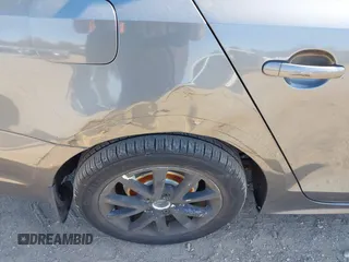 2011 Volkswagen Jetta SE с VIN 3VWDZ7AJ4BM080178, выставлен на аукционе IAAI как лот 41772185 с пробегом 140 897 миль миль и . История ставок и продаж доступна на DreamBid. Изображение 6.