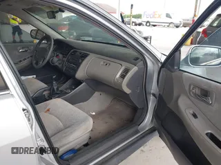 2001 Honda Accord LX with VIN 1HGCG55401A063548, listed as a IAAI auction lot 42651792 with 215,058 mi miles and . Bid and sale history available at DreamBid. Image 5.