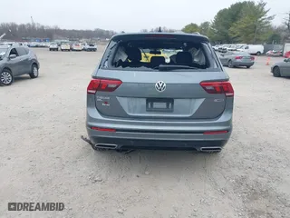 2019 Volkswagen Tiguan SE with VIN 3VV2B7AX0KM186146, listed as a IAAI auction lot 41785580 with 70,950 mi miles. Bid and sale history available at carsss.com. Image 16.