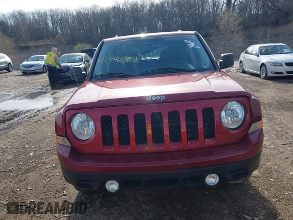 2014 Jeep Patriot Latitude with VIN 1C4NJRFB0ED628074, listed as a IAAI auction lot 41946451 with 92,118 mi miles and . Bid and sale history available at carsss.com. Image 12.