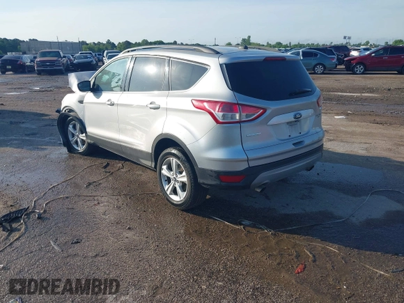 2016 Ford Escape SE with VIN 1FMCU0GX6GUC41452, listed as a IAAI auction lot 39369447 with 235,434 mi miles and . Bid and sale history available at carsss.com. Image 3.