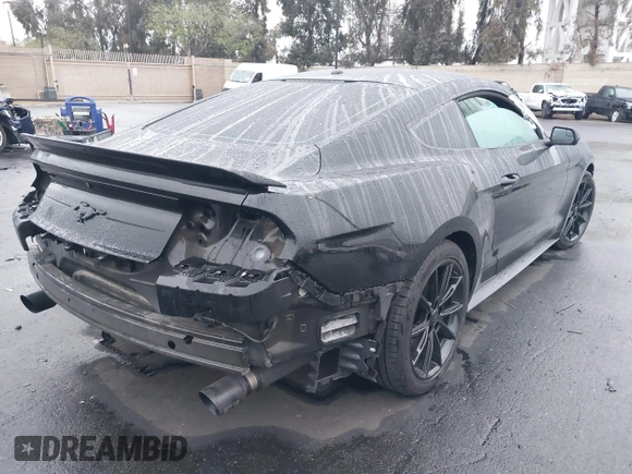 2019 Ford Mustang EcoBoost z VIN 1FA6P8TH2K5143582, wystawiony jako IAAI lot #42172259 z przebiegiem 53 614 mil mil oraz . Historia ofert i sprzedaży dostępna na DreamBid. Obrazek 4.