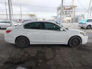2008 Honda Accord LX z VIN 1HGCP26318A106812, wystawiony jako IAAI lot #41741788 z przebiegiem 117 140 mil mil oraz . Historia ofert i sprzedaży dostępna na DreamBid. Obrazek 14.