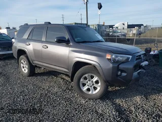 2021 Toyota 4Runner SR5 with VIN JTEMU5JR8M5878358, listed as a IAAI auction lot 41826705 with 76,748 mi miles and . Bid and sale history available at DreamBid. Image 1.
