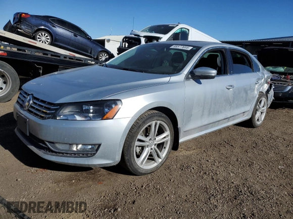 2015 Volkswagen Passat SEL Premium z VIN 1VWCV7A30FC093090, wystawiony jako Copart lot #88577655 z przebiegiem 63 000 mil mil oraz Szkoda całkowita • Salvage title. Historia ofert i sprzedaży dostępna na DreamBid. Obrazek 1.