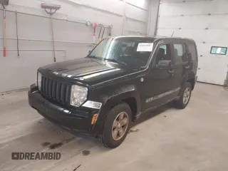 2012 Jeep Liberty Sport z VIN 1C4PJMAK0CW117405, wystawiony jako IAAI lot #42514487 z przebiegiem 111 757 mil mil oraz . Historia ofert i sprzedaży dostępna na DreamBid. Obrazek 2.