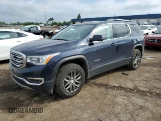 2017 GMC Acadia SLT z VIN 1GKKNMLS2HZ265478, wystawiony jako Copart lot #56963485 z przebiegiem 149 679 mil mil oraz Czysty tytuł • Clean title. Historia ofert i sprzedaży dostępna na DreamBid. Obrazek 1.