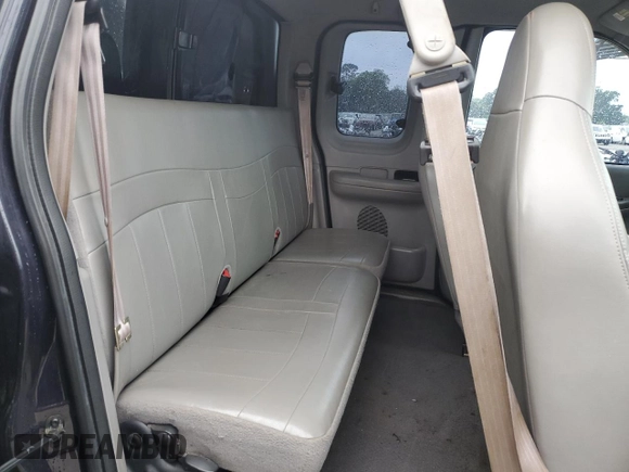 2000 Ford F-150 XL with VIN 1FTRX17L7YNC24292, listed as a Copart auction lot 58852925 with 213,318 mi miles and Salvage title. Bid and sale history available at DreamBid. Image 10.