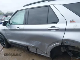 2022 Ford Explorer Timberline z VIN 1FMSK8JH8NGA73830, wystawiony jako IAAI lot #42212478 z przebiegiem 65 026 mil mil oraz . Historia ofert i sprzedaży dostępna na DreamBid. Obrazek 15.