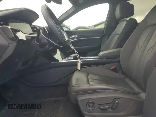 2023 Audi e-tron Premium Plus с VIN WA1LAAGE9PB025201, выставлен на аукционе Copart как лот 50419185 с пробегом 20 102 миль миль и Списание • Salvage title. История ставок и продаж доступна на DreamBid. Изображение 7.