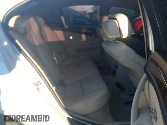 2009 BMW 5 Series 528i with VIN WBANU53589C120488, listed as a IAAI auction lot 41828723 with 178,159 mi miles and . Bid and sale history available at carsss.com. Image 8.