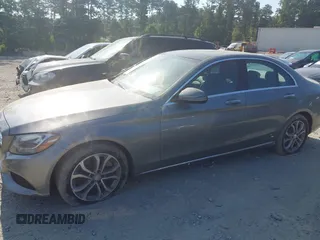 2016 Mercedes-Benz C 300 Luxury с VIN 55SWF4KB5GU115010, выставлен на аукционе IAAI как лот 42685752 с пробегом 62 483 миль миль и . История ставок и продаж доступна на DreamBid. Изображение 14.