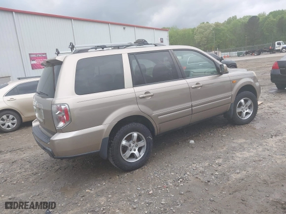 2007 Honda Pilot EX-L with VIN 5FNYF28557B016204, listed as a IAAI auction lot 41973596 with 161,398 mi miles. Bid and sale history available at carsss.com. Image 4.