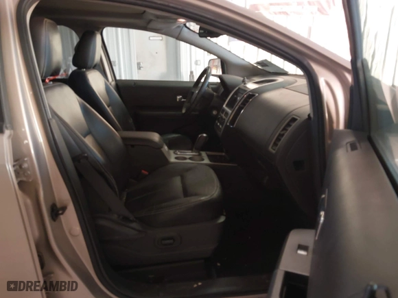 2007 Ford Edge SEL with VIN 2FMDK38C27BA74097, listed as a IAAI auction lot 41731553 with 320,782 mi miles. Bid and sale history available at carsss.com. Image 5.