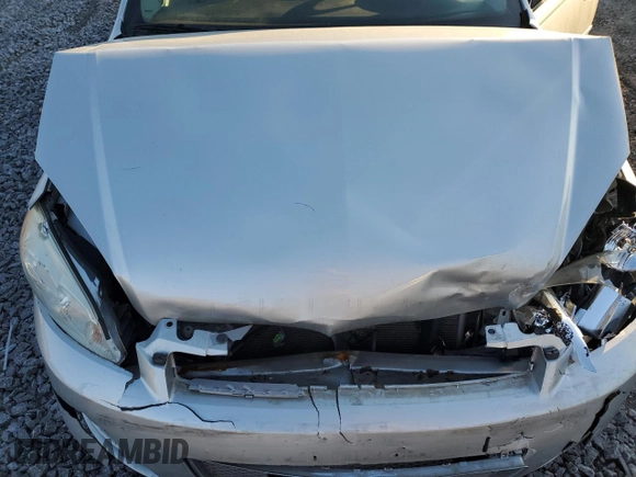 2014 Chevrolet Impala LT with VIN 2G1WB5E38E1180384, listed as a Copart auction lot 48413485 with 271,356 mi miles and Salvage Title. Bid and sale history available at DreamBid. Image 13.