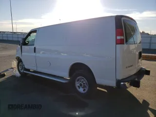 2024 GMC Savana Cargo Van with VIN 1GTW7AFP2R1233742, listed as a Copart auction lot 78205894 with 0 mi miles and Salvage Title. Bid and sale history available at carsss.com. Image 2.