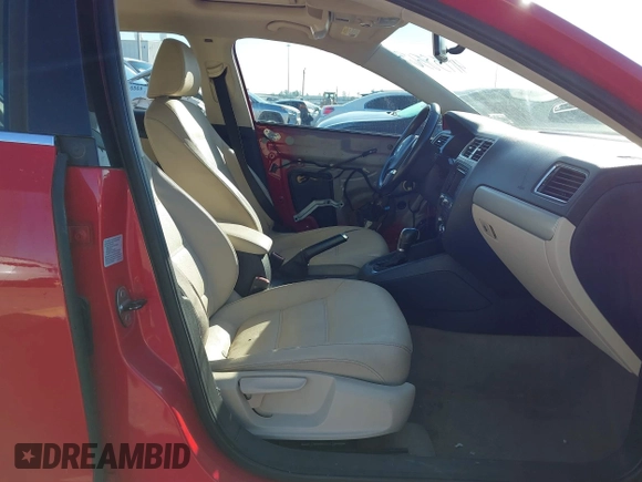 2011 Volkswagen Jetta SEL with VIN 3VWLX7AJ2BM377936, listed as a IAAI auction lot 41758563 with 171,633 mi miles and . Bid and sale history available at DreamBid. Image 5.