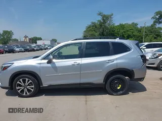 2021 Subaru Forester Limited with VIN JF2SKASC6MH565975, listed as a IAAI auction lot 42457391 with 47,318 mi miles and . Bid and sale history available at DreamBid. Image 15.