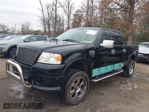 2004 Ford F-150 XLT with VIN 1FTPW14524FA04174, listed as a IAAI auction lot 40864660 with 218,100 mi miles. Bid and sale history available at carsss.com. Image 2.