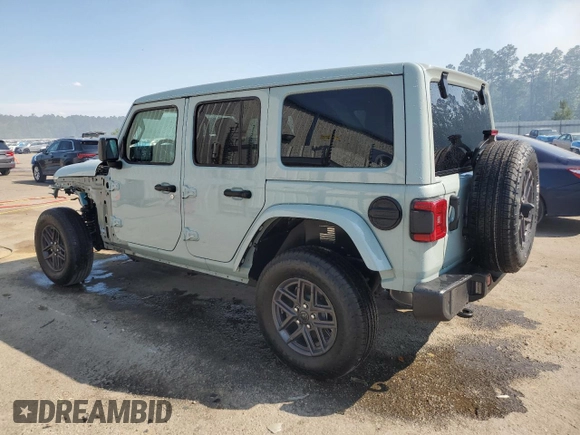 2024 Jeep Wrangler Sahara z VIN 1C4PJXEG2RW263319, wystawiony jako Copart lot #55074775 z przebiegiem 10 867 mil mil oraz Szkoda całkowita • Salvage title. Historia ofert i sprzedaży dostępna na DreamBid. Obrazek 2.