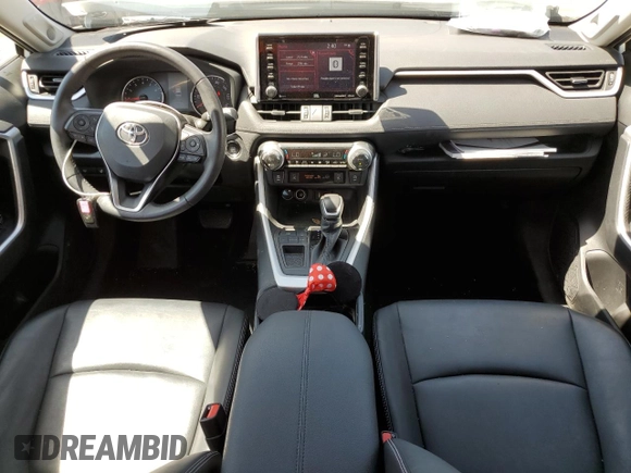 2021 Toyota RAV4 XLE Premium with VIN 2T3C1RFV0MW153089, listed as a Copart auction lot 60759615 with 28,153 mi miles and Salvage title. Bid and sale history available at DreamBid. Image 8.