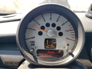 2012 MINI Coupe S z VIN WMWSX3C59CT465700, wystawiony jako Copart lot #52966245 z przebiegiem 136 253 mil mil oraz Szkody całkowita. Historia ofert i sprzedaży dostępna na DreamBid. Obrazek 9.