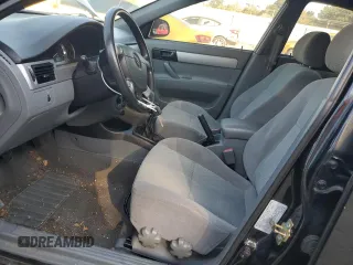 2007 Suzuki Forenza z VIN KL5JD56Z27K530714, wystawiony jako Copart lot #73358864 z przebiegiem 127 196 mil mil oraz Szkody całkowita. Historia ofert i sprzedaży dostępna na DreamBid. Obrazek 7.