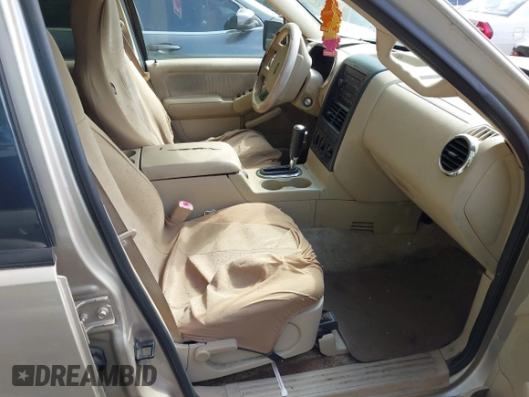 2006 Ford Explorer XLS with VIN 1FMEU62E06UB34638, listed as a IAAI auction lot 42069223 with 285,666 mi miles. Bid and sale history available at carsss.com. Image 5.