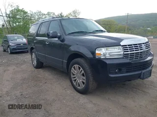 2011 Lincoln Navigator z VIN 5LMJJ2J56BEJ00836, wystawiony jako IAAI lot #42176594 z przebiegiem 160 802 mil mil oraz . Historia ofert i sprzedaży dostępna na DreamBid. Obrazek 1.