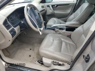 2004 Volvo V70 XC Cross Country z VIN YV1SZ59H841166863, wystawiony jako Copart lot #54241855 z przebiegiem 185 568 mil mil oraz Szkoda całkowita • Salvage title. Historia ofert i sprzedaży dostępna na DreamBid. Obrazek 7.