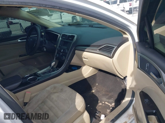 2013 Ford Fusion SE with VIN 3FA6P0H79DR185216, listed as a IAAI auction lot 42425938 with Not provided miles and . Bid and sale history available at DreamBid. Image 5.