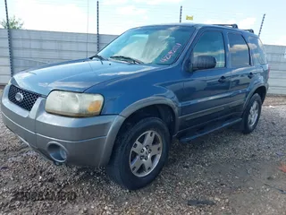 2005 Ford Escape XLT with VIN 1FMYU03195KB77469, listed as a IAAI auction lot 42292011 with 225,358 mi miles and . Bid and sale history available at DreamBid. Image 2.