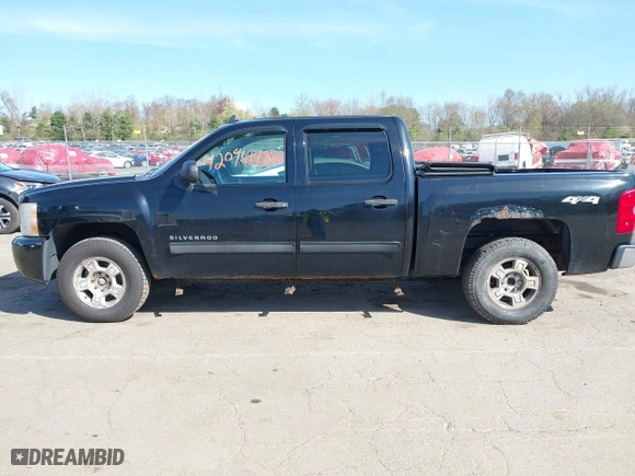 2011 Chevrolet Silverado 1500 LS with VIN 3GCPKREA4BG353984, listed as a IAAI auction lot 42094148 with 218,766 mi miles. Bid and sale history available at carsss.com. Image 14.