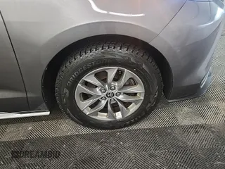2022 Toyota Sienna LE с VIN 5TDKSKFC2NS047017, выставлен на аукционе IAAI как лот 42501101 с пробегом 155 942 миль миль и . История ставок и продаж доступна на DreamBid. Изображение 9.