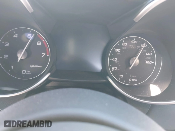 2019 Alfa Romeo Giulia z VIN ZARFAMAN5K7622490, wystawiony jako IAAI lot #41403496 z przebiegiem Nie podano mil oraz . Historia ofert i sprzedaży dostępna na DreamBid. Obrazek 15.
