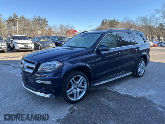 2013 Mercedes-Benz GL-Class GL 550 with VIN 4JGDF7DE8DA180001, listed as a IAAI auction lot 41525243 with 181,044 mi miles. Bid and sale history available at carsss.com. Image 2.