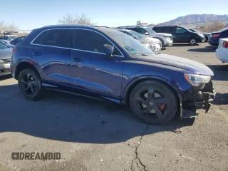2022 Audi Q3 Premium with VIN WA1AUCF31N1005084, listed as a Copart auction lot 86450304 with 33,088 mi miles and Salvage Title. Bid and sale history available at carsss.com. Image 4.