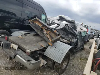 2022 Ford F-350 XL with VIN 1FT8W3DT1NEG22706, listed as a Copart auction lot 44032965 with 352,453 mi miles and Non Repairable. Bid and sale history available at DreamBid. Image 3.