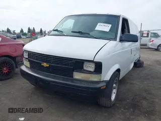 2003 Chevrolet Astro Cargo Van with VIN 1GCDM19X43B125281, listed as a IAAI auction lot 41670414 with 272,733 mi miles. Bid and sale history available at carsss.com. Image 2.