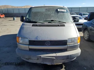 1993 Volkswagen EuroVan с VIN WV2HD0705PH059541, выставлен на аукционе Copart как лот 88357745 с пробегом 88 905 миль миль и Чистый • Clean title. История ставок и продаж доступна на DreamBid. Изображение 5.