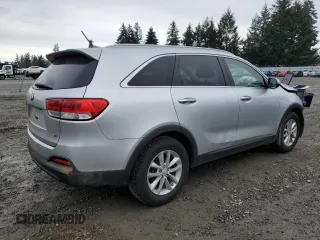 2018 Kia Sorento LX V6 with VIN 5XYPGDA52JG391627, listed as a Copart auction lot 44220725 with 64,109 mi miles and Salvage Title. Bid and sale history available at carsss.com. Image 3.