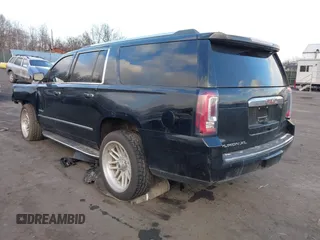 2020 GMC Yukon XL Denali with VIN 1GKS2HKJ9LR162043, listed as a IAAI auction lot 41351046 with 93,358 mi miles. Bid and sale history available at carsss.com. Image 3.