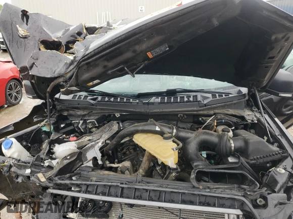 2020 Ford F-150 XL z VIN 1FTEW1EP6LKE63012, wystawiony jako Copart lot #58971565 z przebiegiem Nie podano mil oraz Nie do naprawy • Non repairable. Historia ofert i sprzedaży dostępna na DreamBid. Obrazek 11.