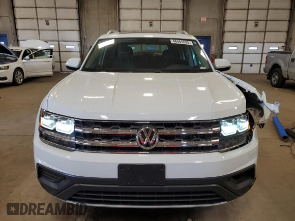2018 Volkswagen Atlas Launch Edition with VIN 1V2BR2CA9JC508223, listed as a Copart auction lot 48465525 with 60,219 mi miles and Salvage title. Bid and sale history available at DreamBid. Image 5.