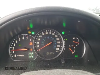 2005 Suzuki XL7 LX z VIN JS3TX92V054108383, wystawiony jako Copart lot #85280414 z przebiegiem 128 594 mil mil oraz Szkoda całkowita • Salvage title. Historia ofert i sprzedaży dostępna na DreamBid. Obrazek 9.
