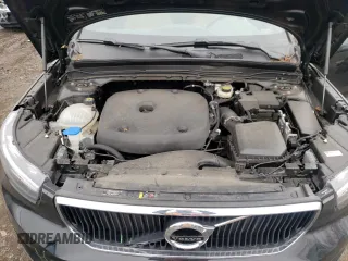 2019 Volvo XC40 Momentum z VIN YV4162UK8K2122135, wystawiony jako Copart lot #36300303 z przebiegiem 22 838 mil mil oraz . Historia ofert i sprzedaży dostępna na DreamBid. Obrazek 12.