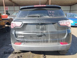 2019 Jeep Compass Latitude with VIN 3C4NJDBB1KT648185, listed as a IAAI auction lot 41622077 with 74,072 mi miles and . Bid and sale history available at DreamBid. Image 17.