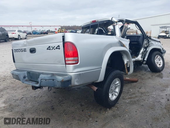 2001 Dodge Dakota Sport with VIN 1B7GG22N61S260178, listed as a IAAI auction lot 41033073 with Not Provided miles and . Bid and sale history available at carsss.com. Image 4.